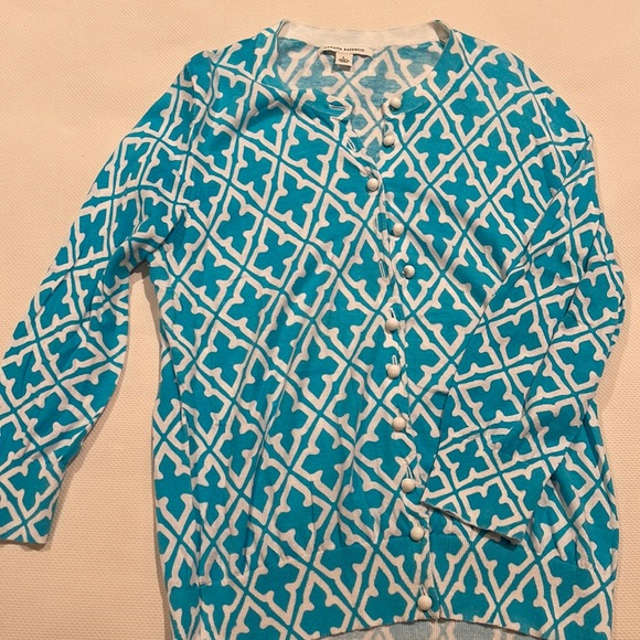 Adorable patterned cardigan perfect for a little wrap - Picture 1 of 5